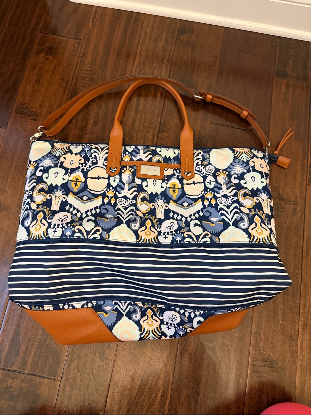 Stella & Dot Navy Patterned Expandable Weekender Tote with Tan Trim